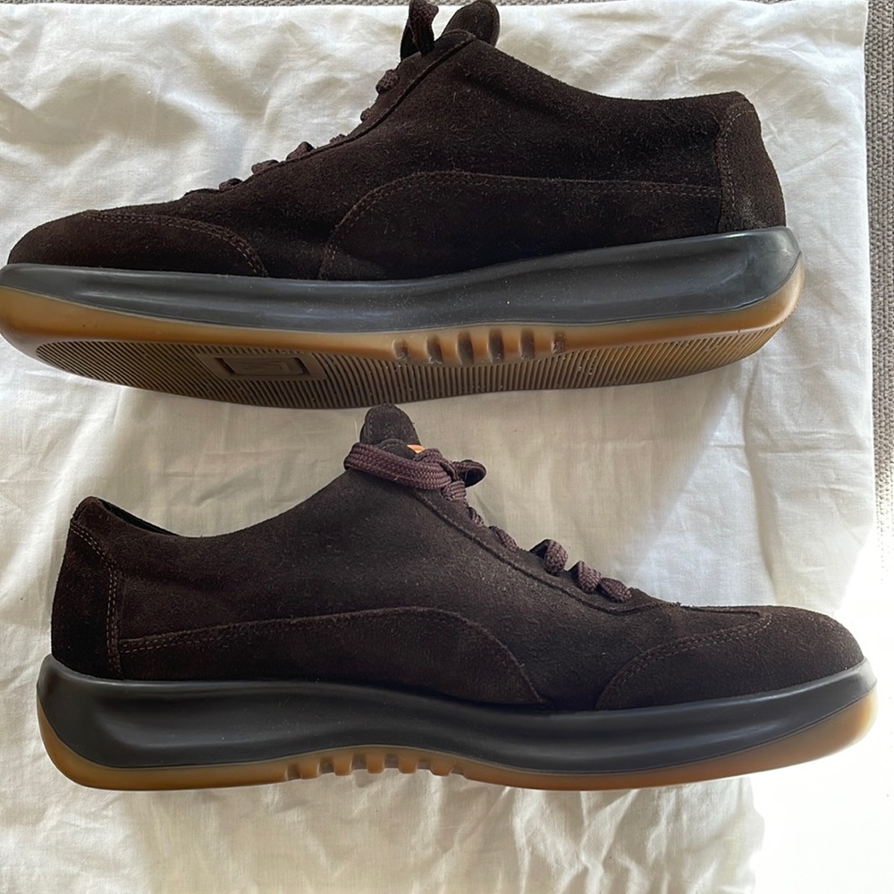 HARDLY WORN LOUIS VUITTON SUEDE SNEAKERS 42
